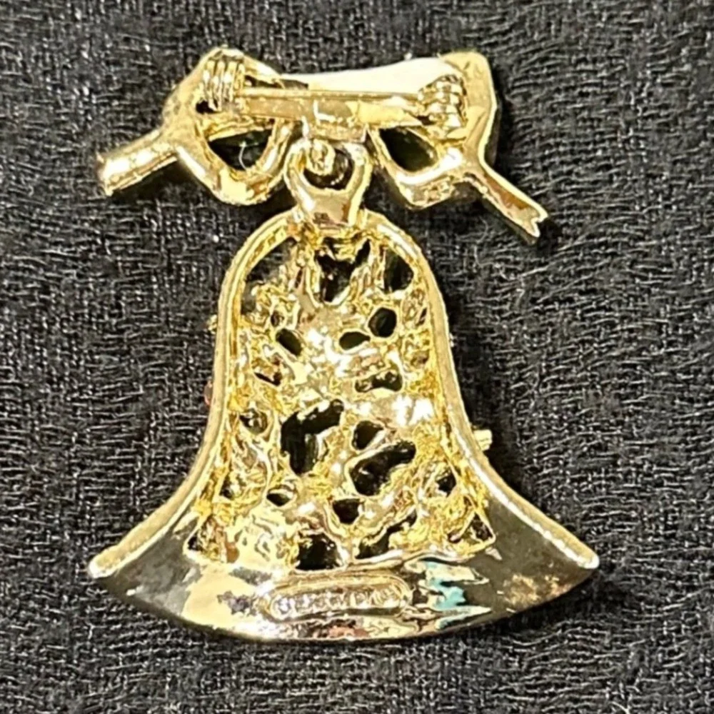 Vintage Gerry's Christmas‎ Bell Brooch Holly Rhinestone Enamel Gold Tone